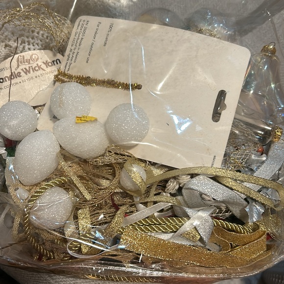 Mixed crafting items - Picture 6 of 11